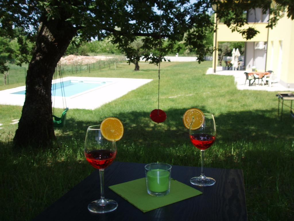 Villanova Apartments Poreč Eksteriør billede
