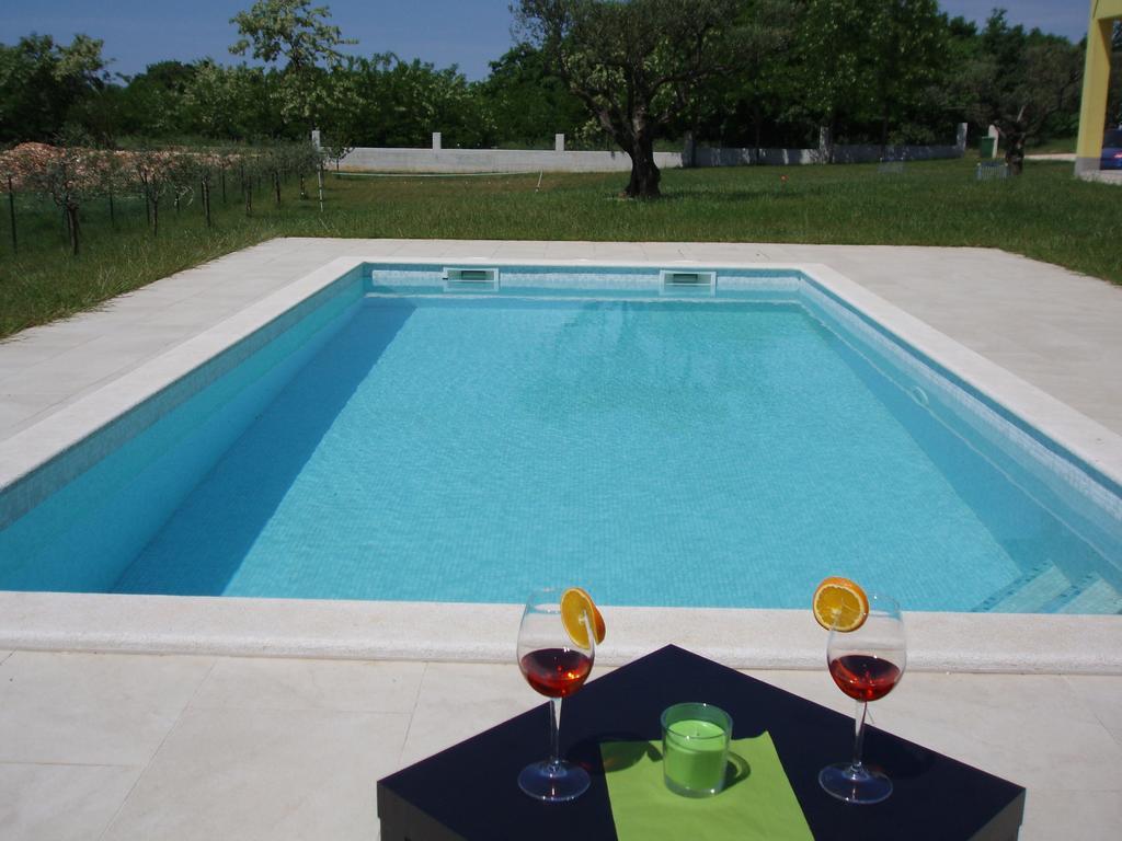 Villanova Apartments Poreč Eksteriør billede