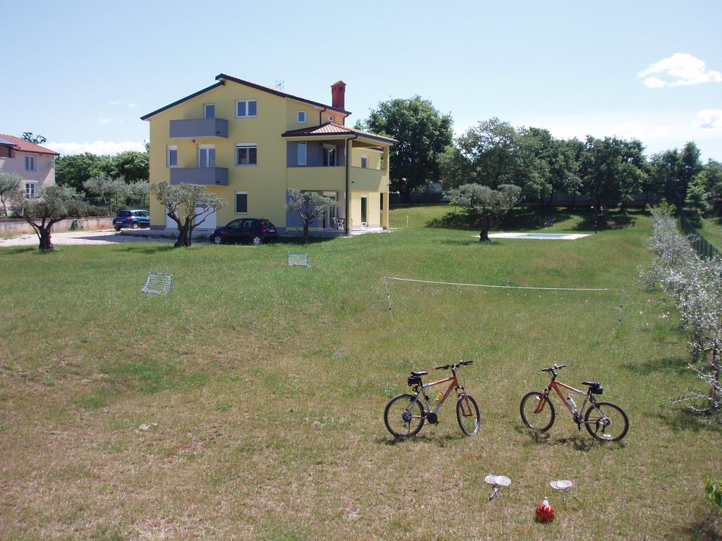Villanova Apartments Poreč Eksteriør billede