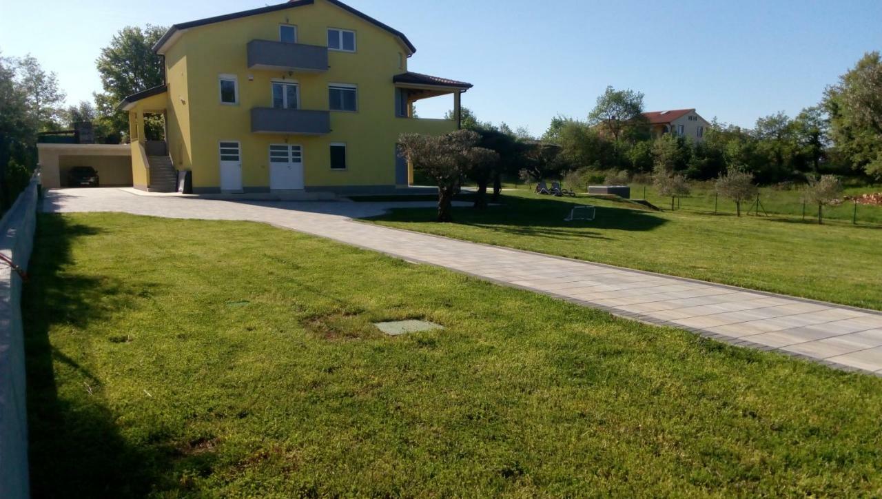Villanova Apartments Poreč Eksteriør billede